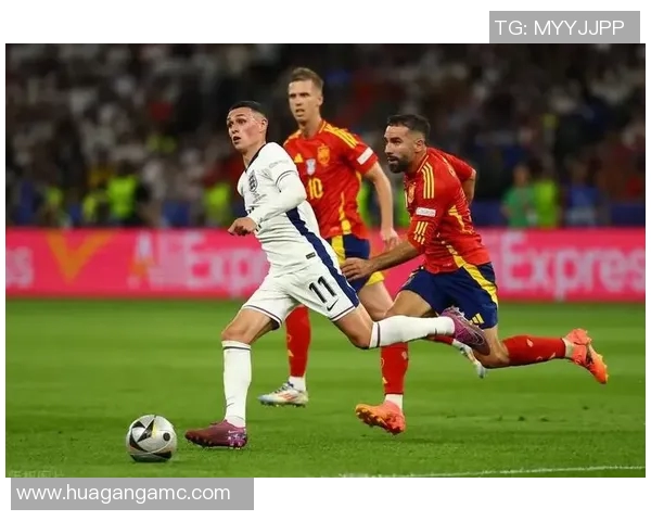 精彩球星足球表演赛全程回顾 顶级球员齐聚一堂展开激烈对决