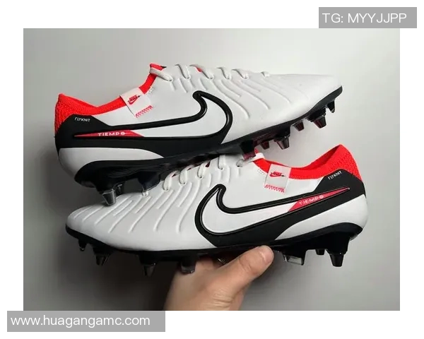 传奇9足球鞋背后的球星是谁揭秘与品牌历史分析