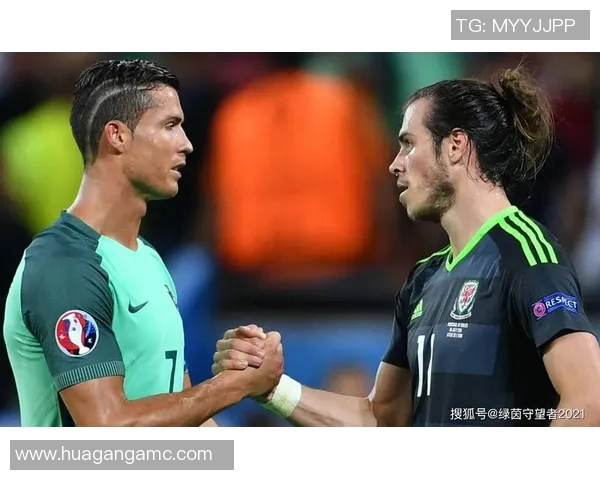 球星同框合影展现足球风采 激烈赛场背后的友谊与荣耀